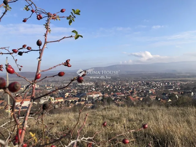 Eladó telek Dorog 1557 nm