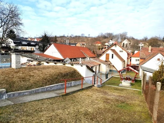 Eladó ház Leányvár 130 nm