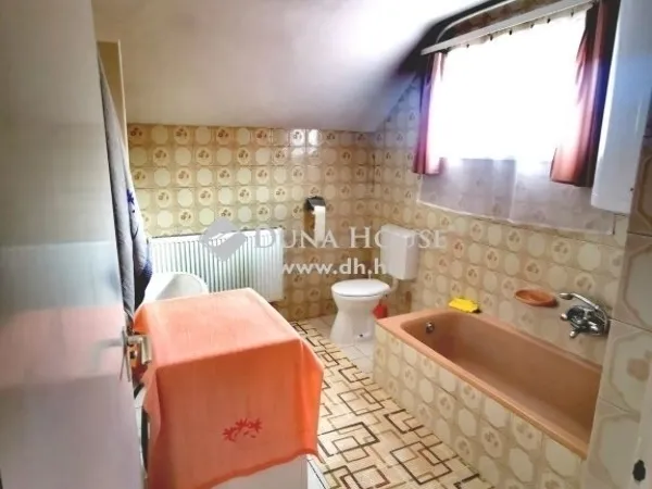 Eladó ház Leányvár 130 nm