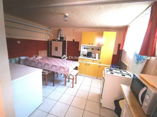 Eladó ház Leányvár 130 nm