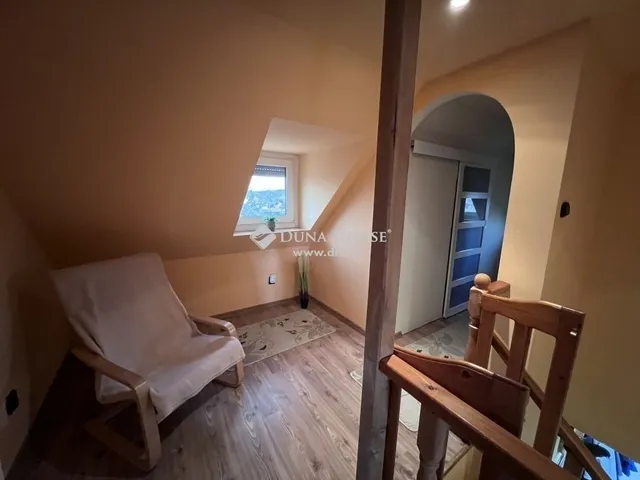 Eladó ház Nyergesújfalu 200 nm