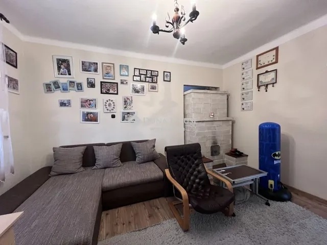 Eladó ház Nyergesújfalu 200 nm