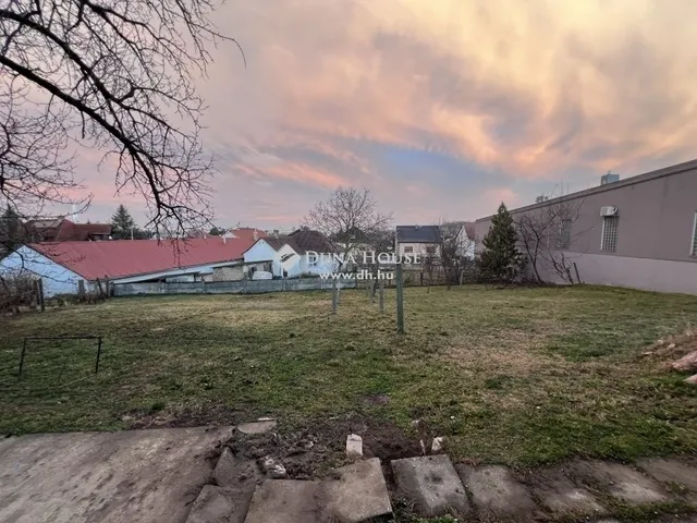 Eladó ház Nyergesújfalu 200 nm