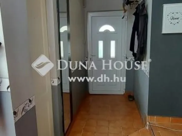 Eladó ház Sárisáp 127 nm