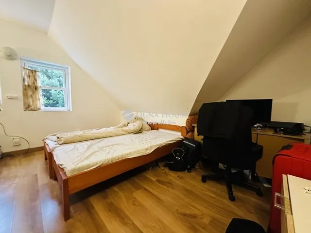 Eladó ház Pilismarót 310 nm