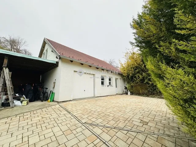 Eladó ház Pilismarót 310 nm