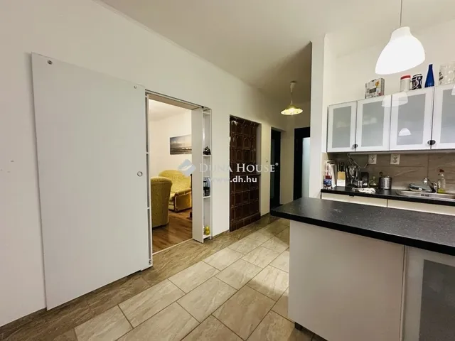 Eladó ház Pilismarót 310 nm