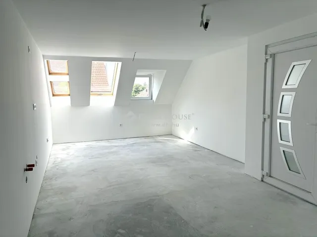 Eladó lakás Esztergom, Szentgyörgymező 65 nm