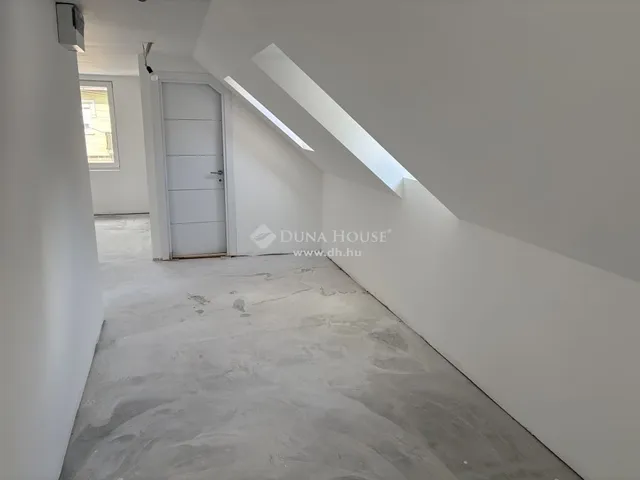 Eladó lakás Esztergom, Szentgyörgymező 37 nm