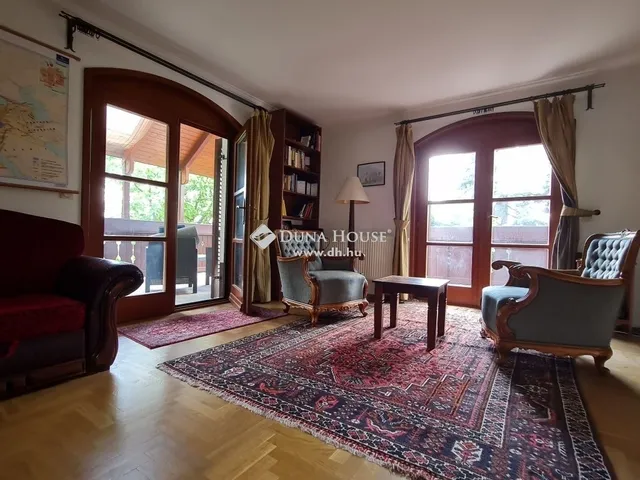 Eladó ház Kesztölc 221 nm