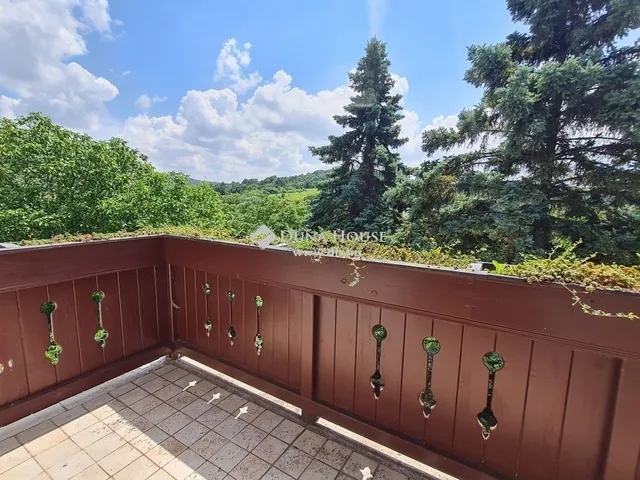 Eladó ház Kesztölc 221 nm