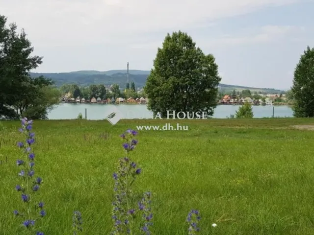 Eladó telek Esztergom 78627 nm