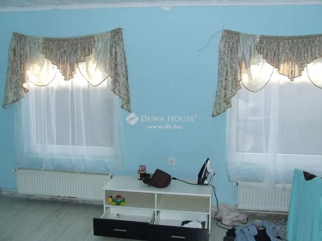 Eladó ház Esztergom 215 nm