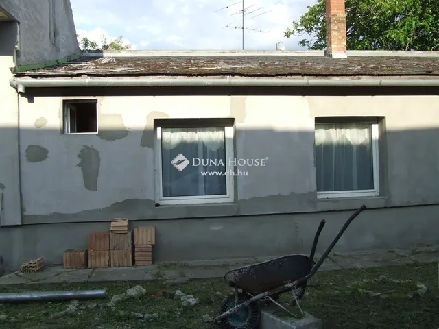 Eladó ház Esztergom 215 nm