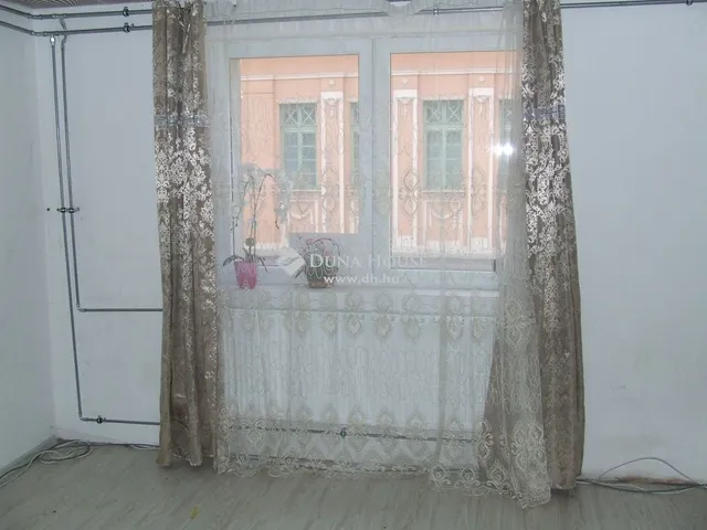 Eladó ház Esztergom 215 nm