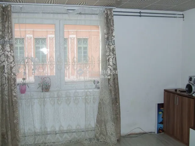 Eladó ház Esztergom 215 nm