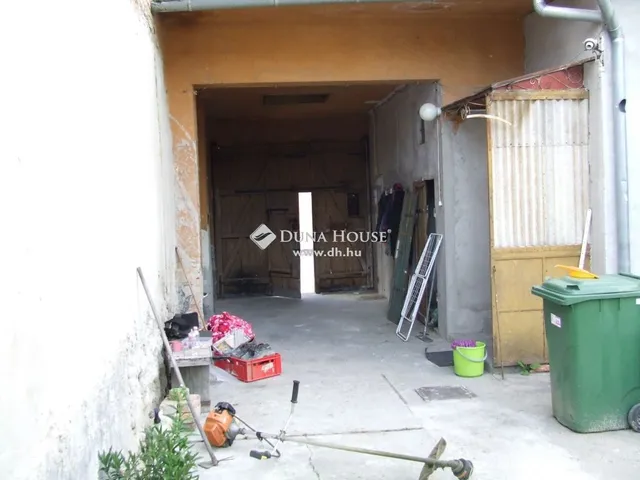 Eladó ház Esztergom 215 nm