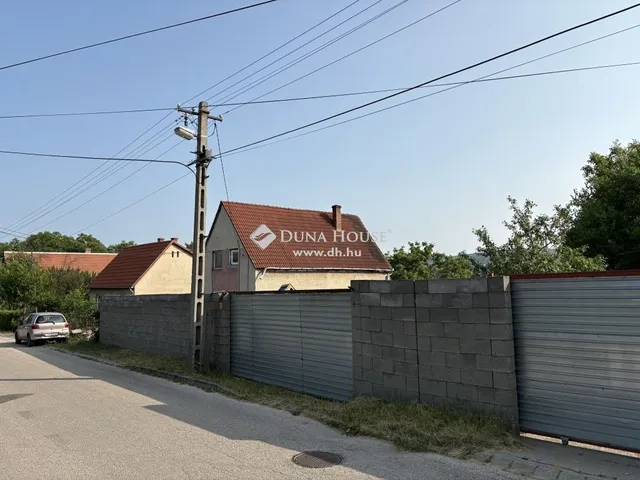 Eladó telek Esztergom 1427 nm