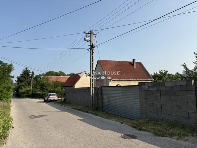 Eladó telek Esztergom 1427 nm