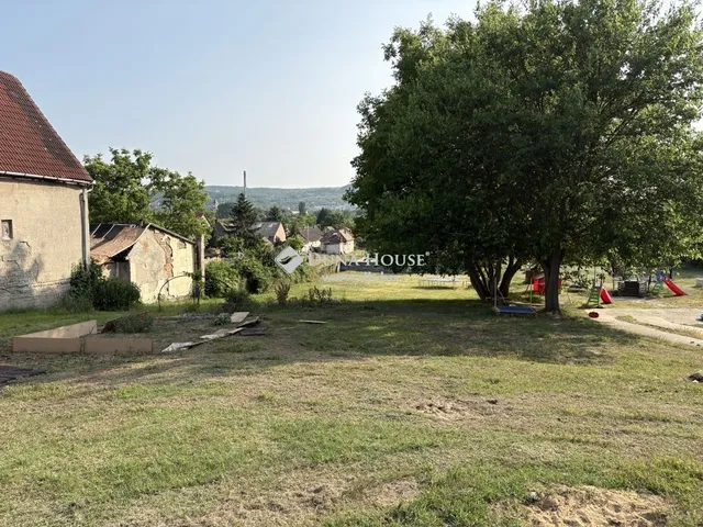 Eladó telek Esztergom 1427 nm