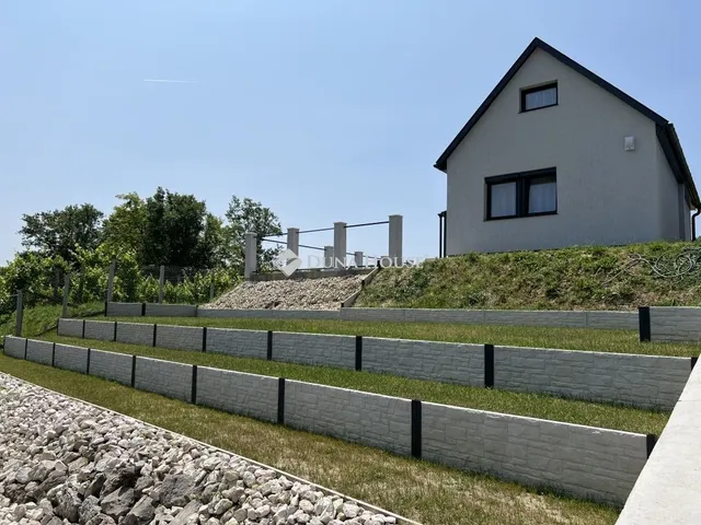 Eladó üdülő és hétvégi ház Tokod 65 nm