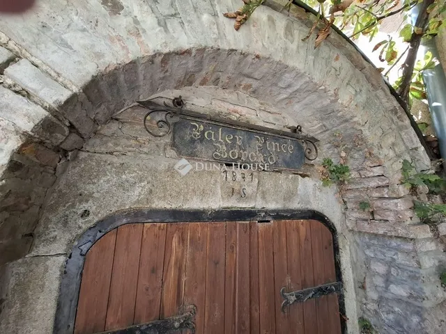 Eladó kereskedelmi és ipari ingatlan Dömös 1348 nm