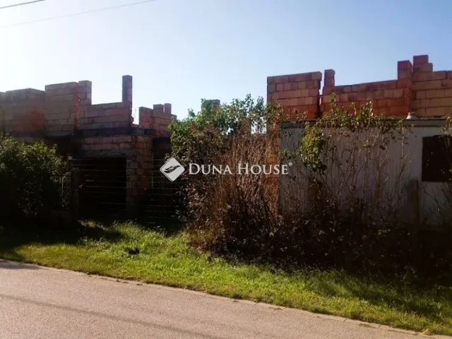 Eladó telek Esztergom 510 nm