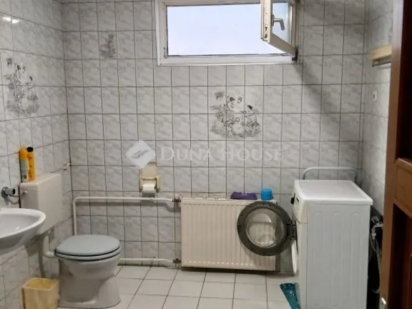 Eladó ház Esztergom 350 nm