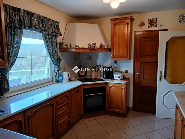 Eladó ház Esztergom 350 nm