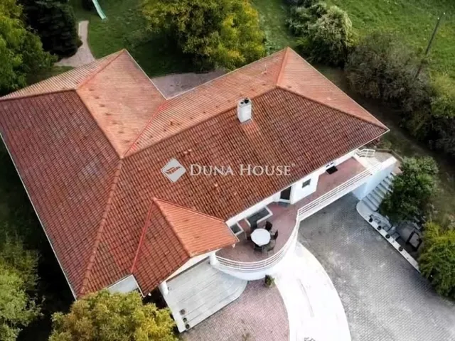 Eladó ház Esztergom 350 nm