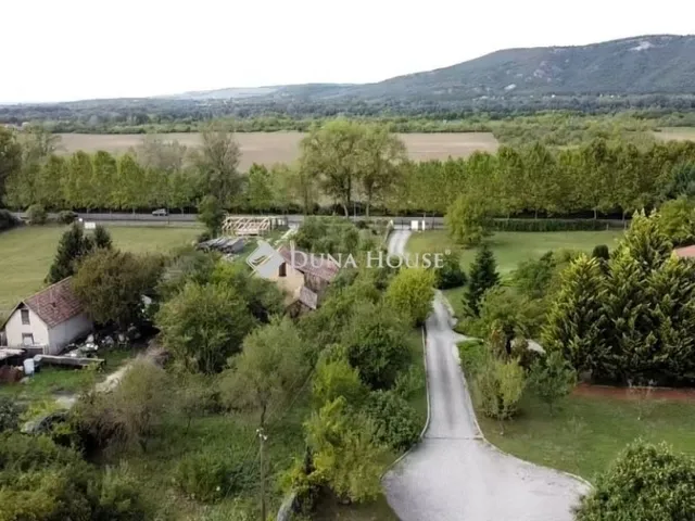 Eladó ház Esztergom 350 nm