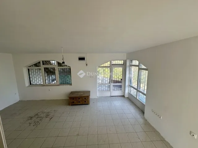 Eladó ház Leányfalu 180 nm