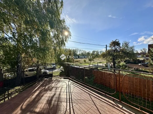 Eladó ház Leányfalu 180 nm