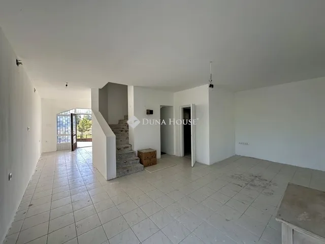 Eladó ház Leányfalu 180 nm