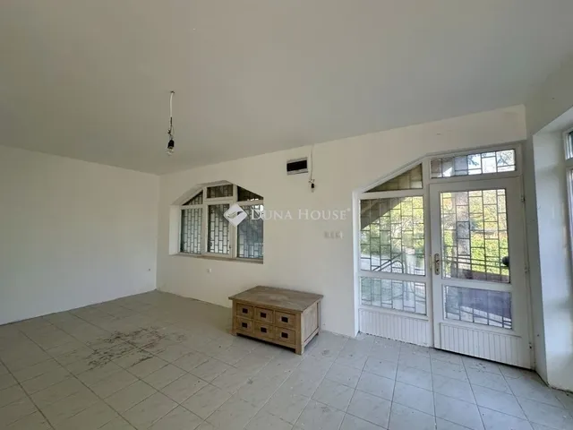 Eladó ház Leányfalu 180 nm