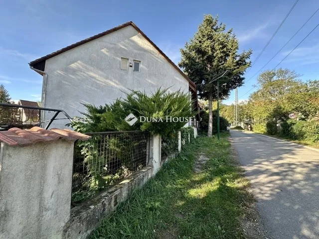 Eladó ház Leányfalu 180 nm