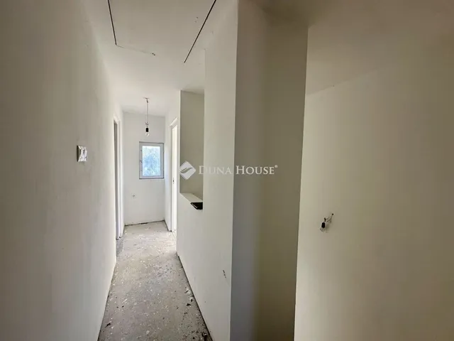 Eladó ház Leányfalu 180 nm