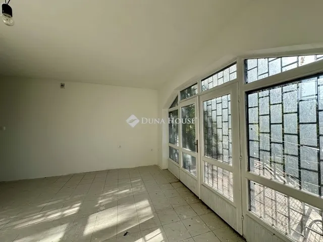 Eladó ház Leányfalu 180 nm