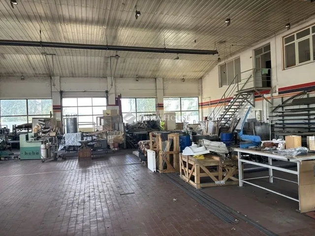 Eladó kereskedelmi és ipari ingatlan Esztergom 1400 nm