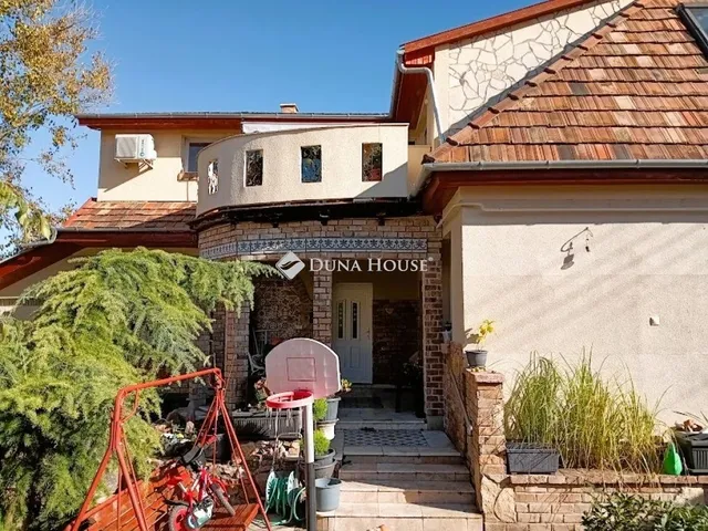 Eladó ház Esztergom 200 nm