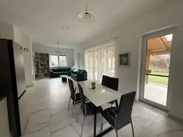 Eladó ház Esztergom 92 nm