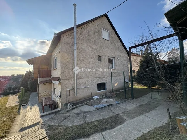 Eladó ház Csolnok 166 nm