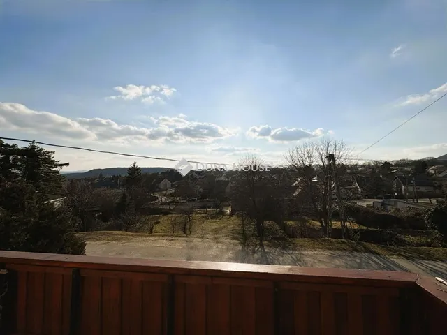 Eladó ház Csolnok 166 nm