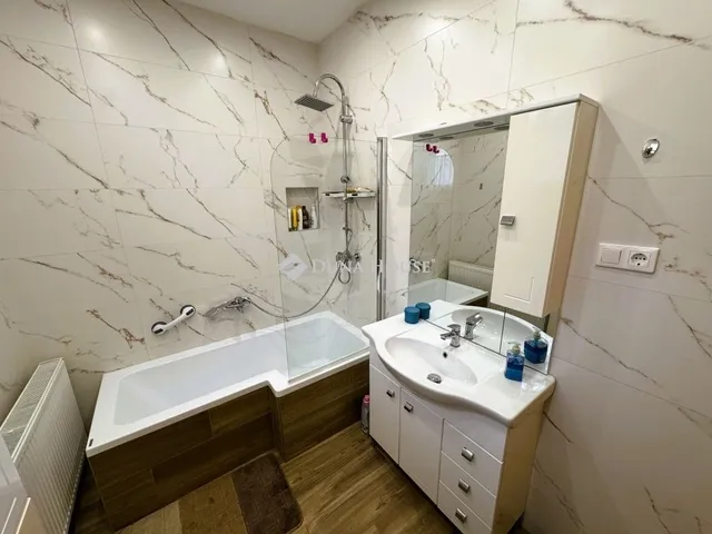 Eladó ház Csolnok 166 nm