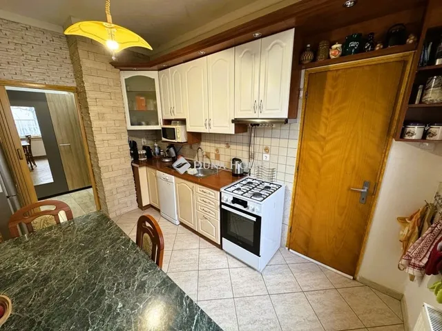 Eladó ház Csolnok 166 nm