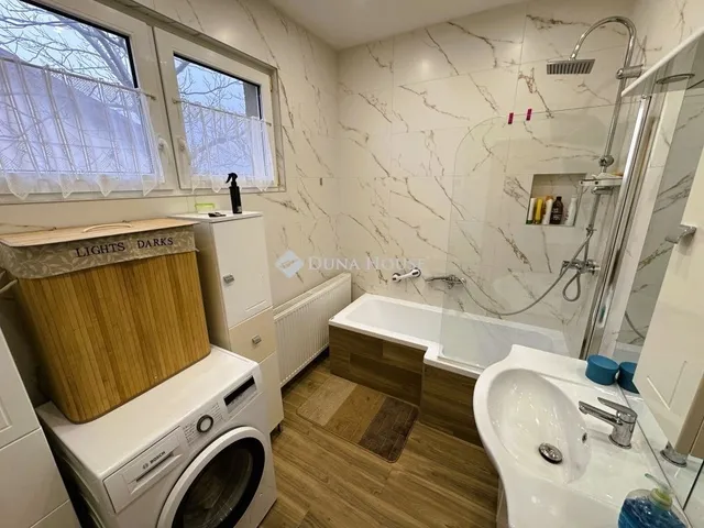 Eladó ház Csolnok 166 nm