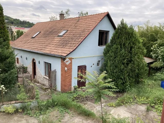 Eladó ház Esztergom 600 nm