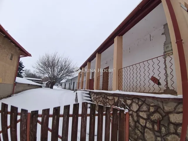 Eladó ház Epöl 90 nm