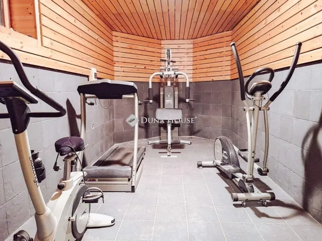 Eladó ház Solymár 245 nm