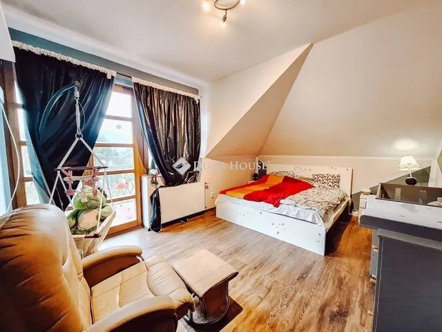 Eladó ház Solymár 245 nm